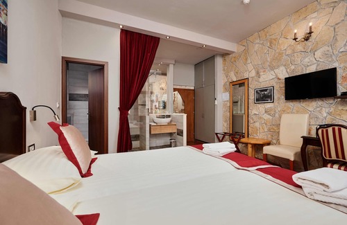 Trogir Hotel | Heritage Hotel Tragos