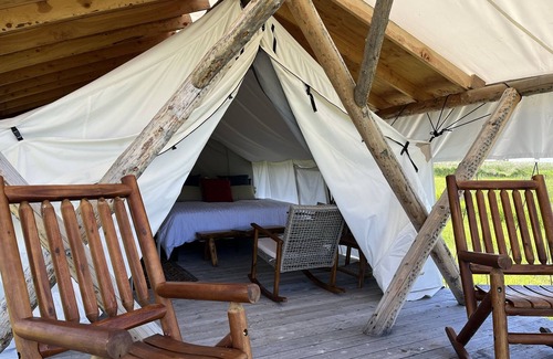 Bozeman Cabina | Heritage Ranch 'Rainbow' Glamping Tent (12)