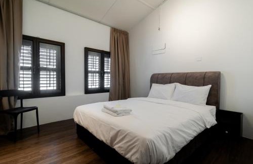 Historic George Town Casa | Heritage Villa by Aayu - 10 mins walk to Armenian St