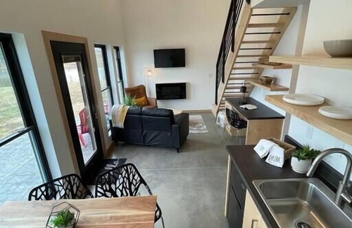 Mount Sterling Casa | H&M Retreats/Cabin 2/Hermann, MO