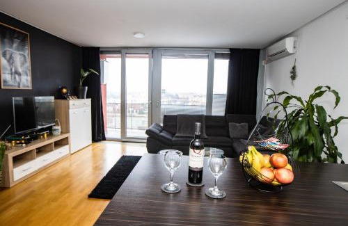 Siska District Apartamento | HERMES APARTMENT & 2 free garage secured parkings