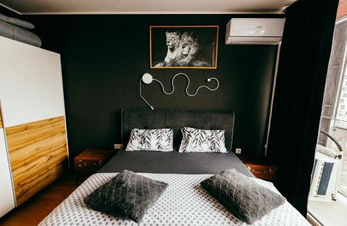 Siska District Apartamento | HERMES APARTMENT & 2 free garage secured parkings