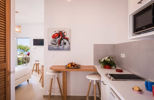 Kato Stalos Casa | Hermes Beach Front