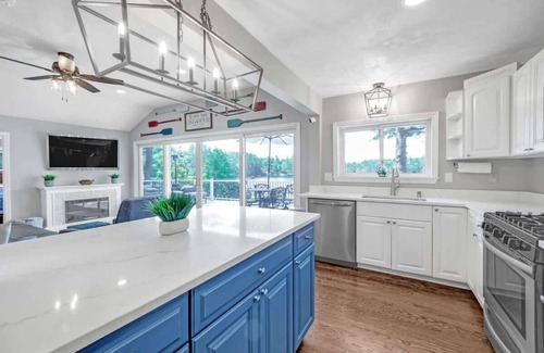 Sanbornton Casa | Hermit Lake Escape: Family Fun - Beachfront, BBQ!