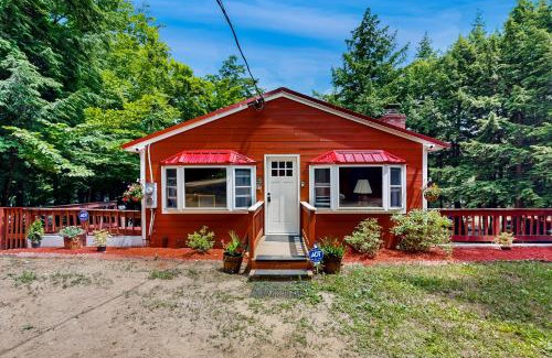 Sanbornton Casa | Hermit Lake Retreat