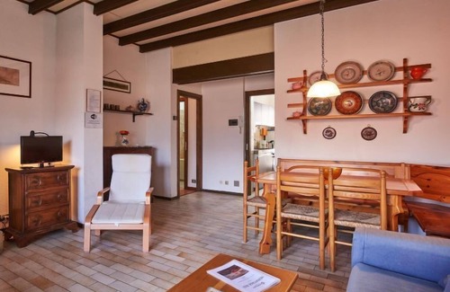 Porto Valtravaglia Apartamento | Hermitage by Interhome