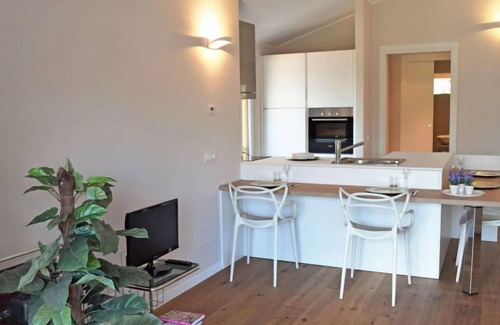 Porto Valtravaglia Apartamento | Hermitage by Interhome