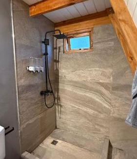 General Rodríguez Casa | Hermosa Cabaña Alpina Zona Oeste