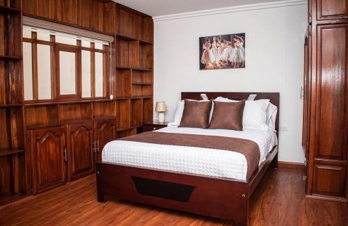 Cuenca Casa | Hermosa casa con lujoso rooftop en Cuenca