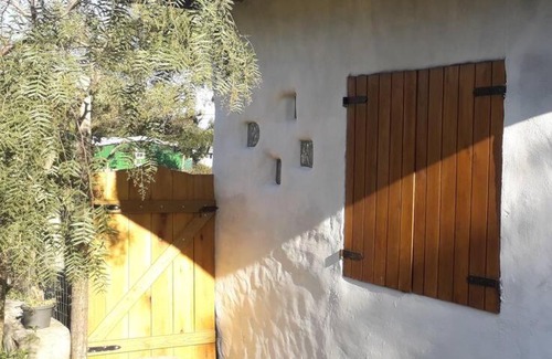 Marindia Casa | Hermosa casa de barro llena de magia y naturaleza.