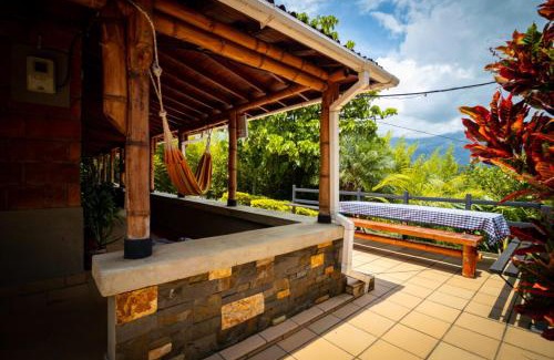 Barbosa Casa | Hermosa Casa y Cabañas en Barbosa, Antioquia