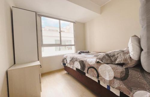 Tejada Alta Casa | Hermosa habitación privada en edificio de estreno frente al metro
