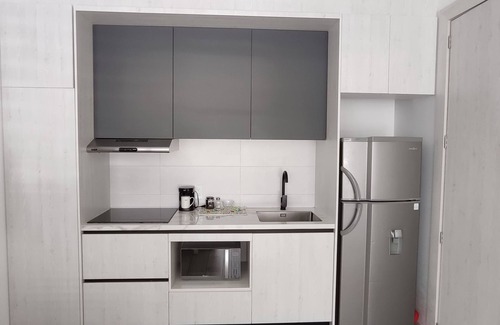 Valle de los Chillos Apartamento | Hermosa mini suite en la Carolina, gym, piscina, cine, cerca de todo.