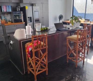 Tonsupa Villa | Hermosa Nueva casa Moderna cerca de la Playa