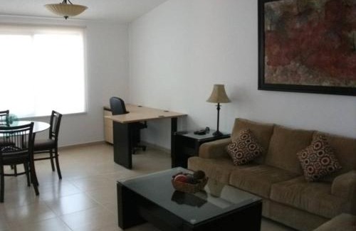 Desarrollo San Pablo Apartamento | Hermosa Suite Alberca Áreas Verdes Blvd Bernardo Quintana 17D