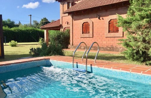 San Antonio de Arredondo Casa | Hermoso Chalet con Pileta y Parque en Carlos Paz