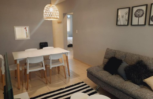 Centro de la ciudad de Mendoza Apartamento | Hermoso Departamento con Cochera y Seguridad