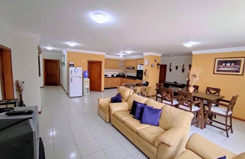 Manta Apartamento | Hermoso departamento con vista la playa murciélago