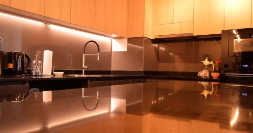 Puerto Varas Apartamento | Hermoso Depto Nuevo 3D 2B y Litera Vista al Lago con Piscina Temperada , Jacuzzi