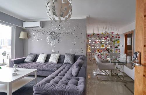 Bella Vista Apartamento | Hermoso y moderno apto en Bella Vista, 9 personas, piscina.