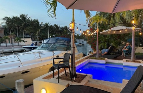 Puerto Aventuras Alquiler De Eote | Hermoso Yate en Puerto Aventuras, Quintana Roo.