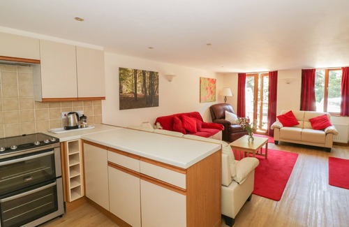 Smallburgh Cabaña | HERON COTTAGE, family friendly, with pool in Wayford