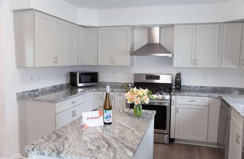 Western Gardens Casa | Heron Hideaway Game Room within walking distance to HWS & Seneca Lake