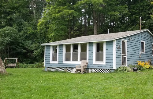Bradford Cabaña | Heron Hideaway: Lamoka Cottage w / Private 3/4 Acre Lot, 135 'Flat Lakefront