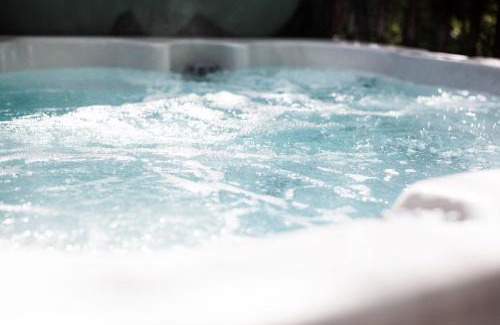 Thurstonfield Casa | Heron Lodge with Hot-tub
