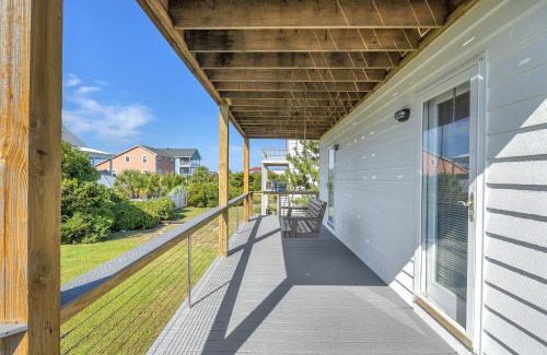 Oak Island Casa | Heron Pointe by Oak Island Accommodations