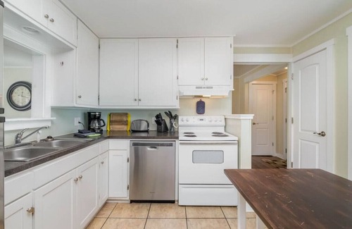 Troutman Casa | Heron’s Landing – Fire-pit, kayaks, & paddle board