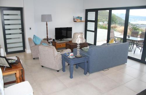 Lake Brenton Apartamento | Heron's View - lagoon views and solar power @Lake Brenton, Knysna