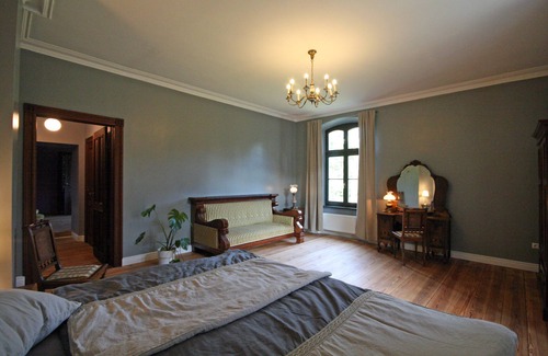 Behren-Luebchin Otro | Herrenhaus Viecheln Anno 1869 Suite Georg