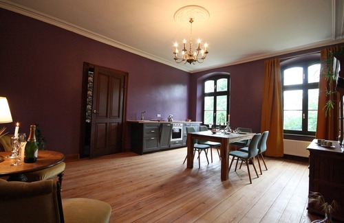 Behren-Luebchin Otro | Herrenhaus Viecheln Anno 1869 Suite Georg