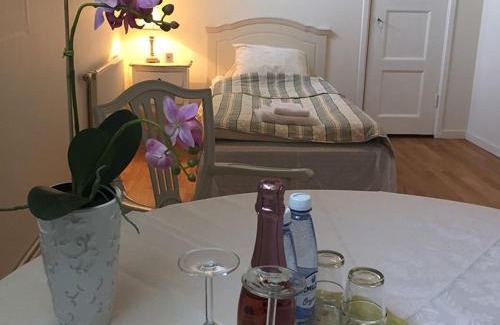 Gunnebo Cama Y Desayuno | Herrgårds Hotell gyllene Hästen
