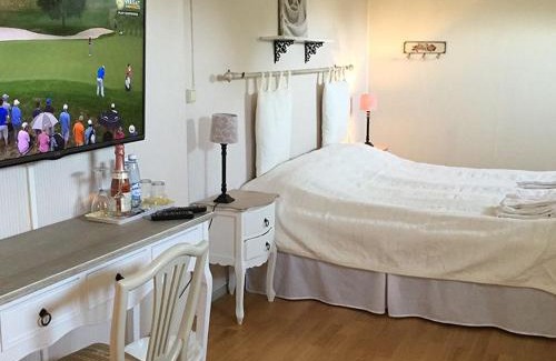 Gunnebo Cama Y Desayuno | Herrgårds Hotell gyllene Hästen