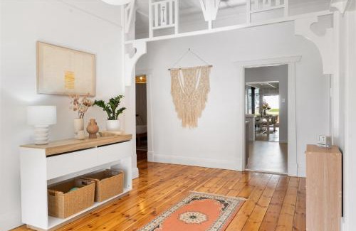 Fullarton Casa | Herringbone Cottage - Unique Garden Escape CBD