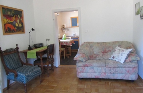 Berghaupten Apartamento | Herrlich an Wald u. Wiesenrand,ruhige Lage. Erdgeschoss, Terrasse ,fam. mit Kind