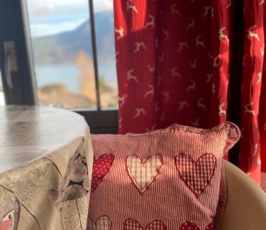Spiez Apartamento | Herrlicher Blick auf Berge und See