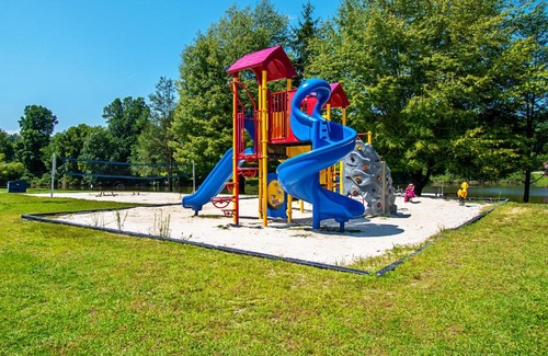 Lebanon - Pine Grove Complejo | Hershey Camping Resort Loft Park Model 7