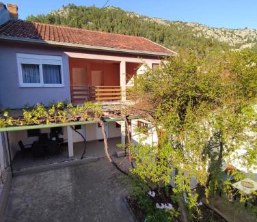 Stolac Casa | Herzegovinian Hobbiton