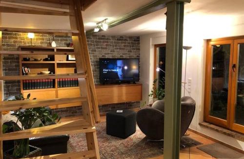 Roedermark Casa | Herzensort - idyllisches Gästehaus für 2 im Garten