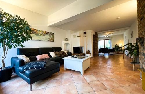 Roedermark Apartamento | Herzensort - Schönes Haus mit Terrasse und Gartenblick