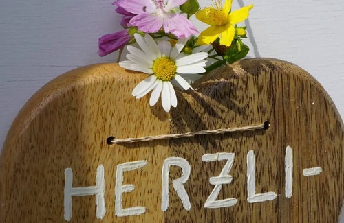 Sevelen Chalet De Esquí | Herzli-chalet mit Hotpot in den Schweizer Bergen