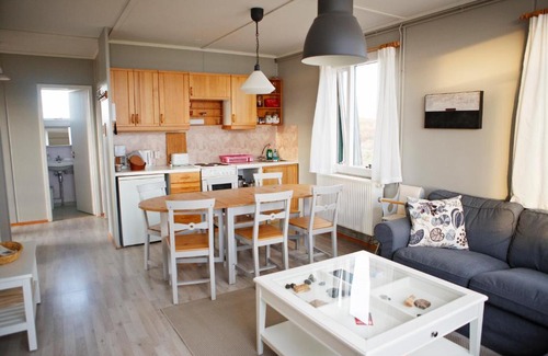 Borgarnes Casa | Hestaland Riverside Cottage