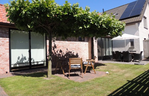 Klemskerke Villa | Het Heidehuis - beautiful vacation home with all comfort and beautiful garden