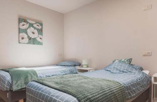 Diksmuide Casa | Het Oplaadpunt bed, bike, hike, 4-8 p