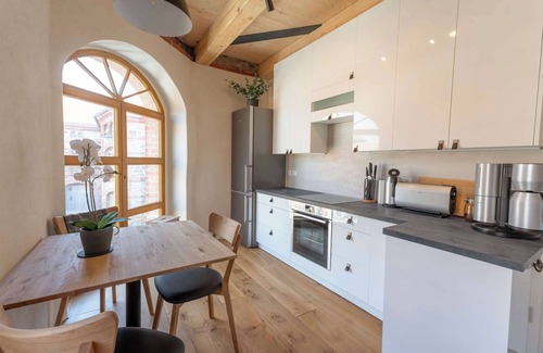 Buhlau Apartamento | HexenburgbeiDresden 4-Raum Architektengaleriew., Whirlwanne, Kamin, Balkon