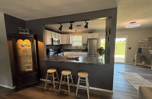 Rogersville Casa | Hey friends, welcome to Maggie’s Place and enjoy a relaxing and peaceful stay