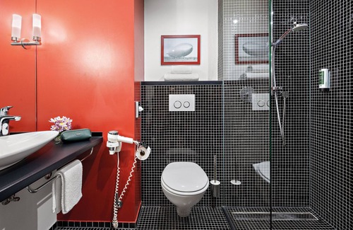 Waggershausen Hotel | Hey Lou Hotel Friedrichshafen